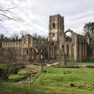 Abbey ruins tour from York