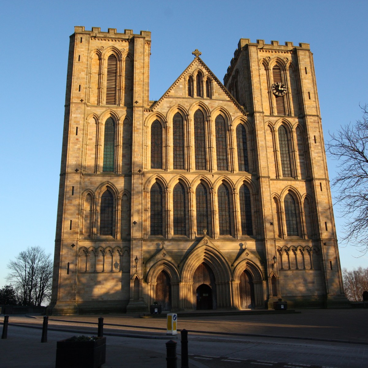 a cathedral with a large clock tower