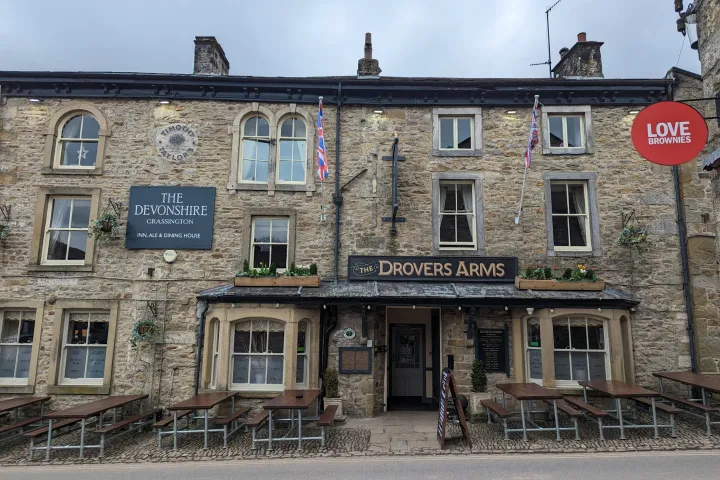 All creatures great and small pub